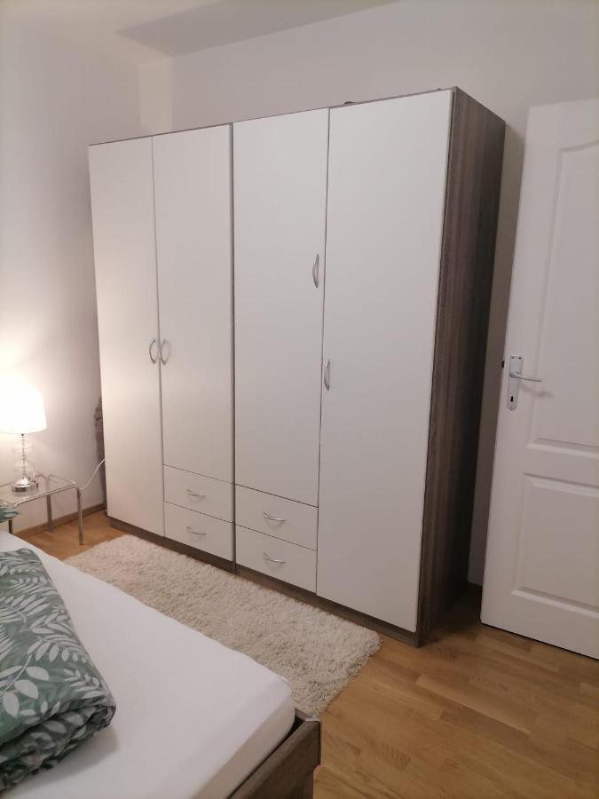 Airport Apartment Surčin Buitenkant foto