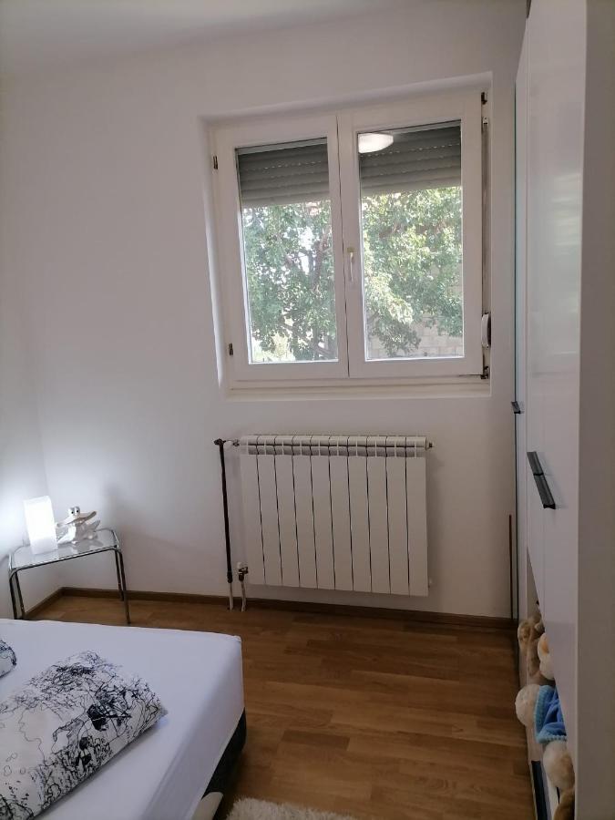 Airport Apartment Surčin Buitenkant foto